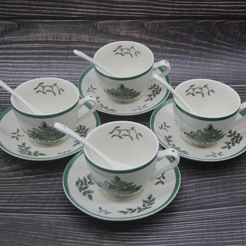 Набор из 4 чайных чашек в виде рождественской елки С тарелкой и ложкой, набор чашек-блюдец в европейском стиле, набор кофейных чашек для чая, Набор керамических чашек